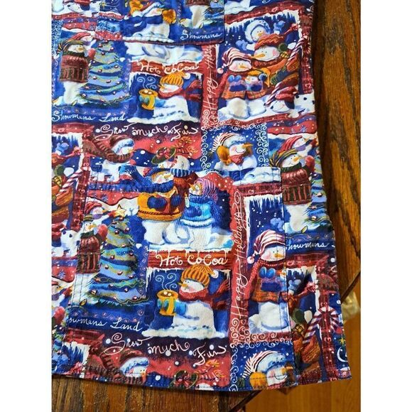 Large S.C.R.U.B.S. Christmas Holiday Winter Snowman Short Sleeve Scrub Top Shirt - Picture 6 of 7